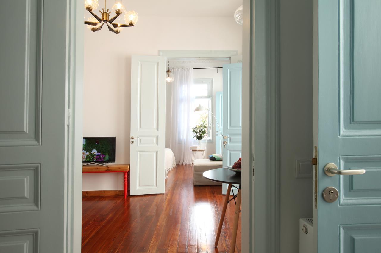 Live In Athens, Thiseio Historic House Bagian luar foto