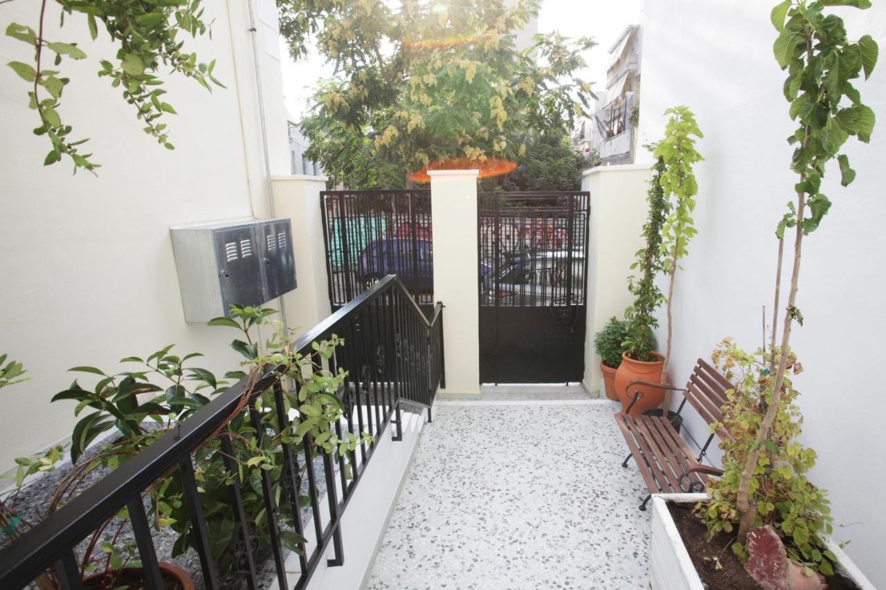 Live In Athens, Thiseio Historic House Bagian luar foto
